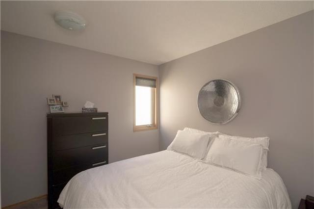 96 Invermere Street Winnipeg,Manitoba,4 Bedrooms Bedrooms,3 BathroomsBathrooms,House,Invermere Street,1244